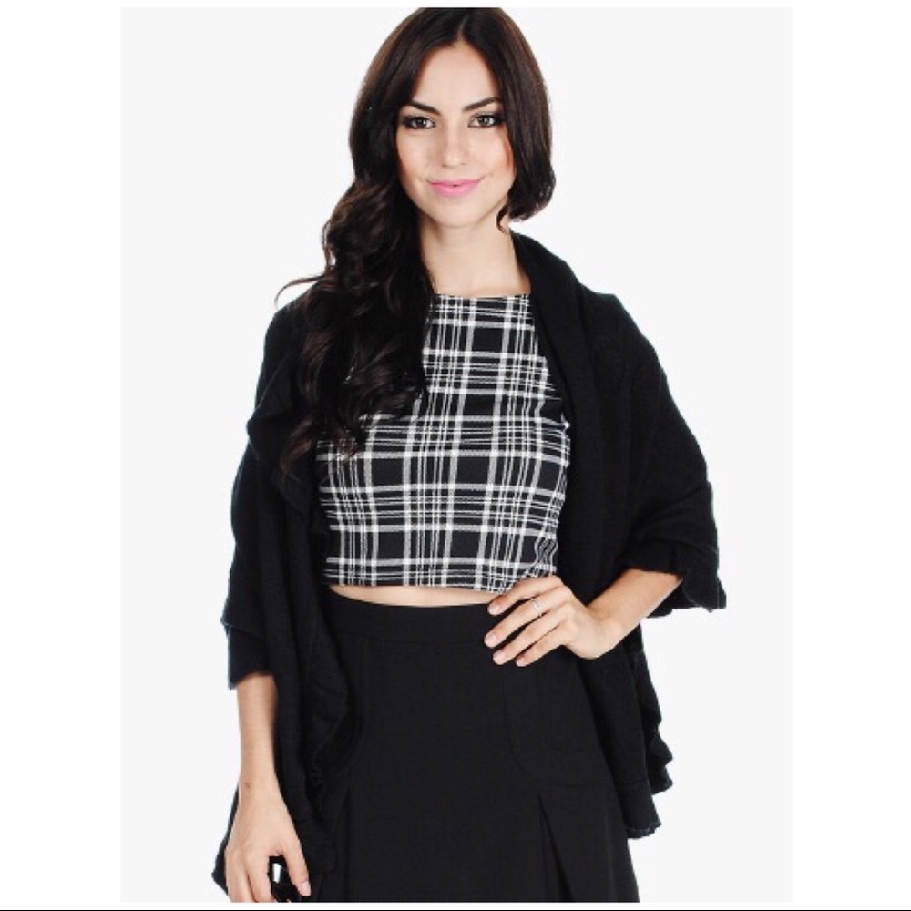Scarf Wrap Black | Ruffle Edge Knit One Size winter